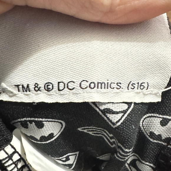 🖤 Converse Batman v Superman High Top Sneakers – Men’s 7.5 / Women’s 9 - Picture 5 of 16